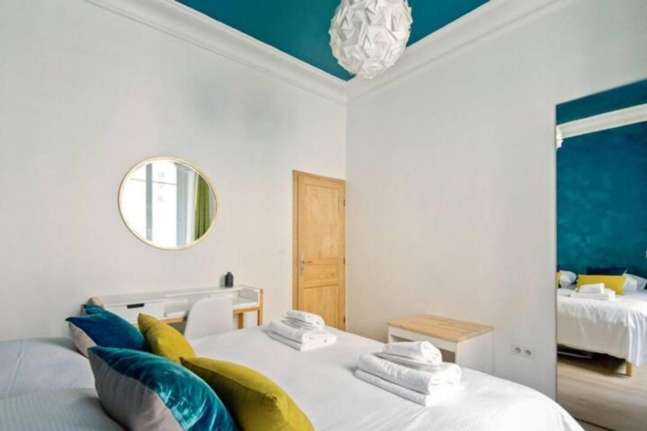 Cozy 2 Bedroom Apartment In Paris Exterior photo